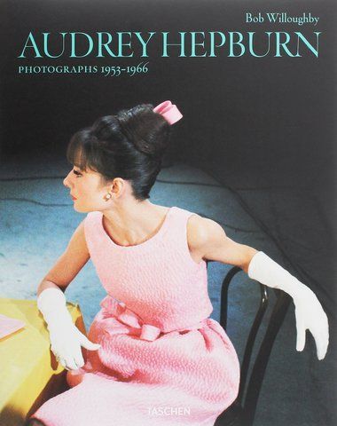Книга Audrey Hepburn: Photographs 1953-1966 - обкладинка