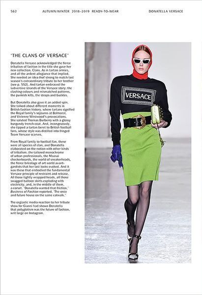 Книга Versace Catwalk. The Complete Collections - обкладинка