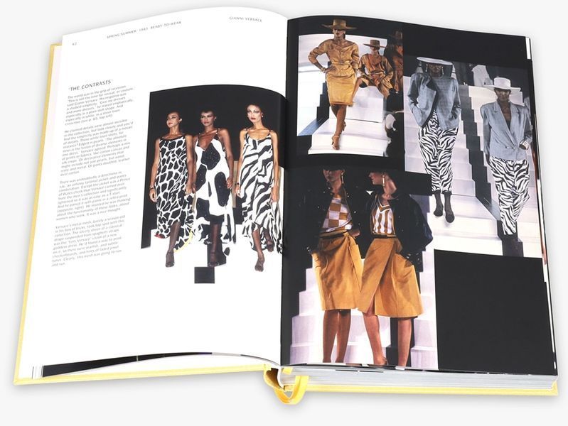 Книга Versace Catwalk. The Complete Collections - обкладинка